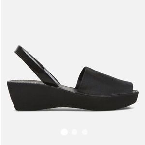 KENNETH COLE FINE GLASS PLATFORM WEDGE SANDAL